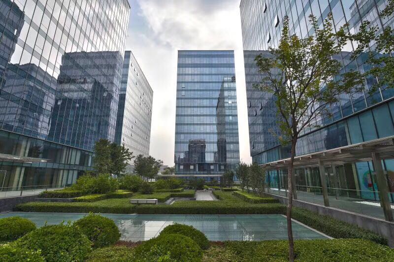 北京商务办公园区庭院实景